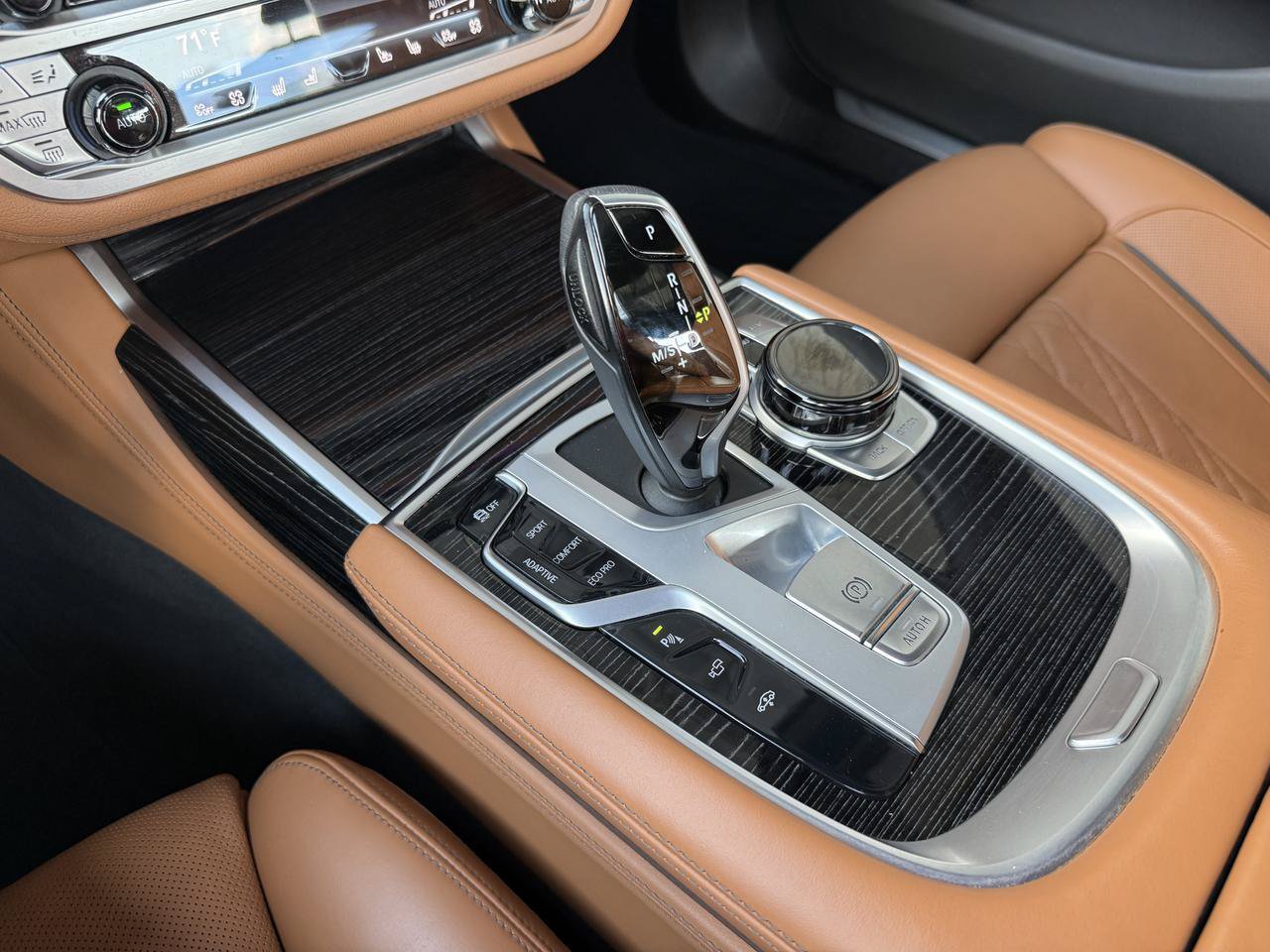 Used 2022 BMW 750i xDrive w/ Executive Package AWD/4WD image 25