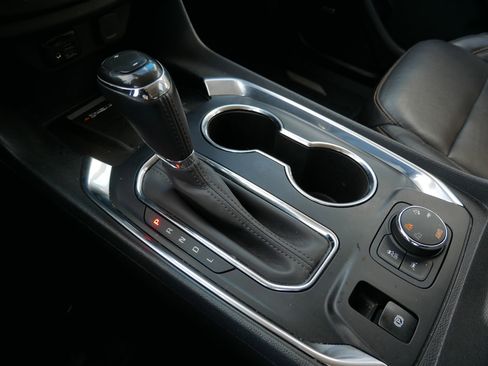 Certified 2020 Chevrolet Traverse Premier w/ Redline Edition image 15