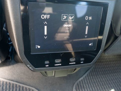 Used 2026 GMC Yukon Denali Ultimate AWD/4WD image 16