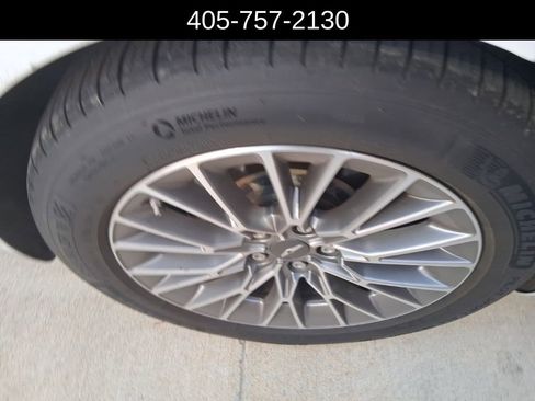 Used 2021 Genesis G80 2.5T image 8