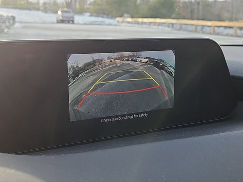 Used 2021 MAZDA MAZDA3 s image 9