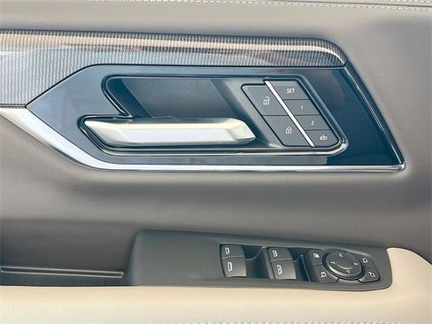 New 2026 GMC Yukon XL Elevation image 13