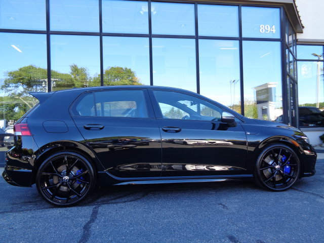 Used 2024 Volkswagen Golf R AWD/4WD image 4