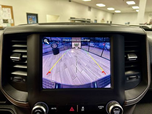 Used 2020 RAM 3500 Tradesman w/ Chrome Appearance Group image 11