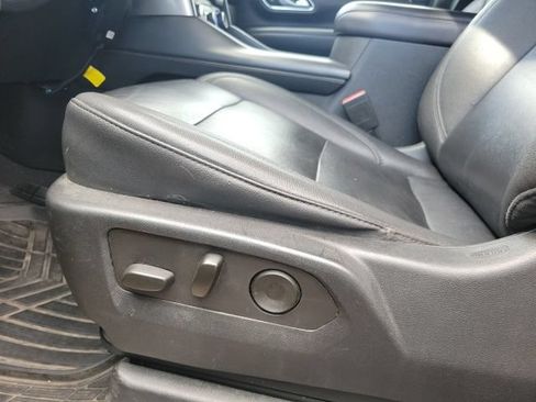 Certified 2022 Chevrolet Suburban LT AWD/4WD image 8