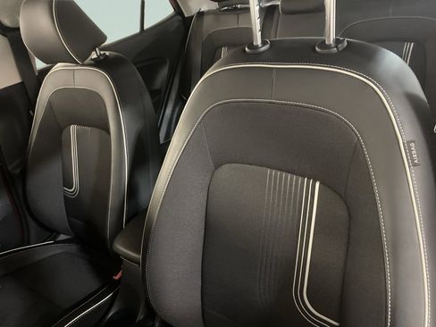 Used 2023 Hyundai Venue Limited w/ Cargo Package image 14