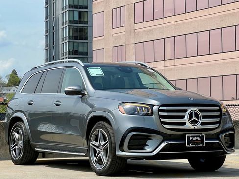 Certified 2026 Mercedes-Benz GLS 450 4MATIC image 1