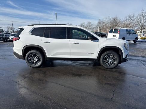 New 2026 GMC Acadia Elevation image 8