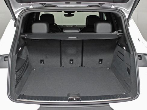 Used 2025 Porsche Cayenne image 14