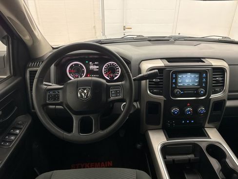 Used 2018 RAM 3500 Tradesman w/ Chrome Appearance Group image 12