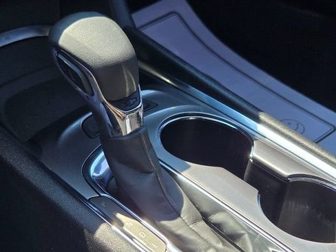 Used 2022 Chevrolet Malibu LT FWD image 30