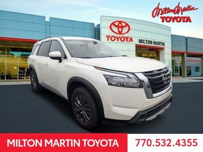 Used 2024 Nissan Pathfinder SV