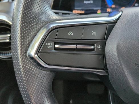 Used 2025 Chevrolet Equinox EV LT FWD image 22