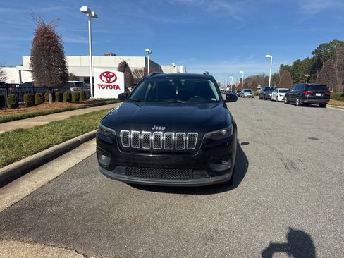 Used 2020 Jeep Cherokee Latitude Plus w/ Cold Weather Group image 6