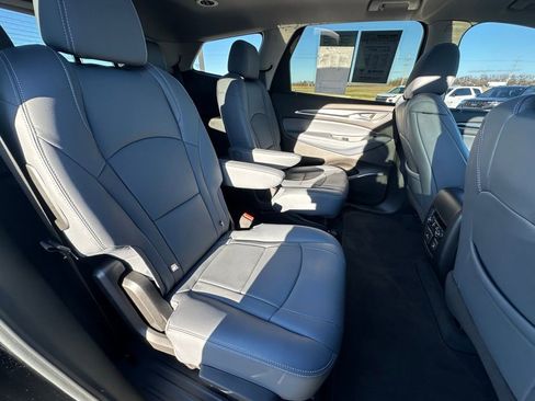 Used 2021 Buick Enclave Premium w/ Sun and Sites Package image 34