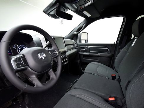 New 2026 RAM 2500 Big Horn image 32