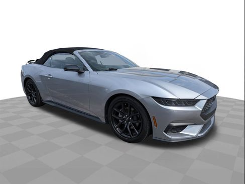 Used 2025 Ford Mustang Premium RWD image 2