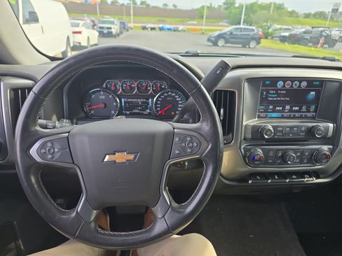 Used 2018 Chevrolet Silverado 1500 LT w/ All Star Edition RWD image 14