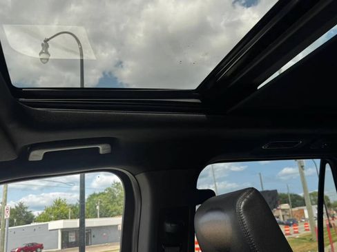 Used 2020 Ford Expedition Max XLT w/ Equipment Group 202A AWD/4WD image 33