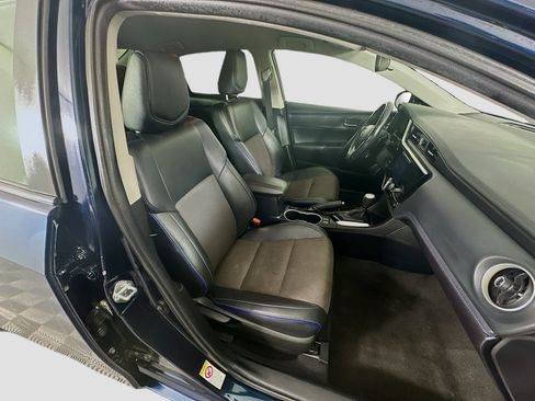 Used 2018 Toyota Corolla SE FWD image 28