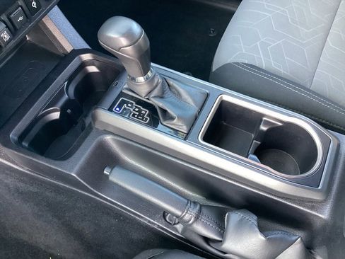 Used 2023 Toyota Tacoma TRD Off-Road image 32