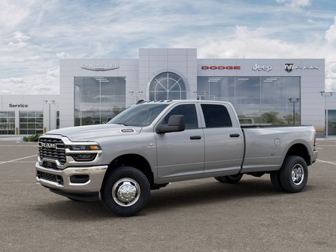 New 2026 RAM 3500 Tradesman AWD/4WD image 30