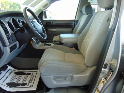 Used 2010 Toyota Tundra SR5 image 19