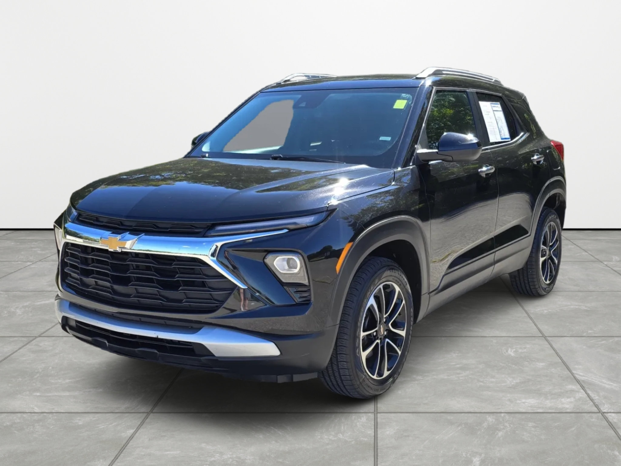Used 2025 Chevrolet TrailBlazer LT AWD/4WD image 8