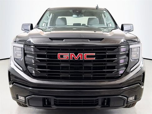 Used 2025 GMC Sierra 1500 Elevation image 2