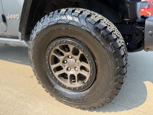 Used 2021 Jeep Wrangler Unlimited Rubicon w/ Xtreme Recon 35" Tire Package AWD/4WD image 48