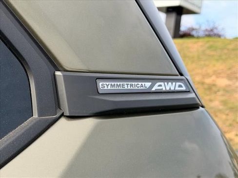 Used 2025 Subaru Forester Touring AWD/4WD image 19