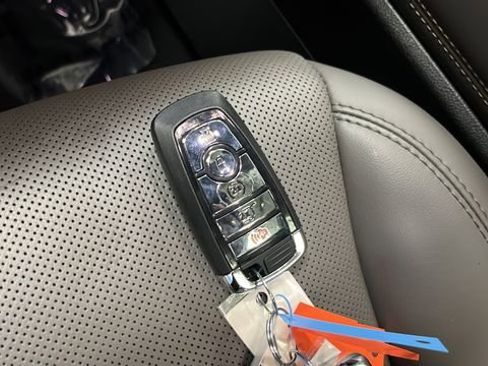 Used 2025 Lincoln Corsair Grand Touring image 21