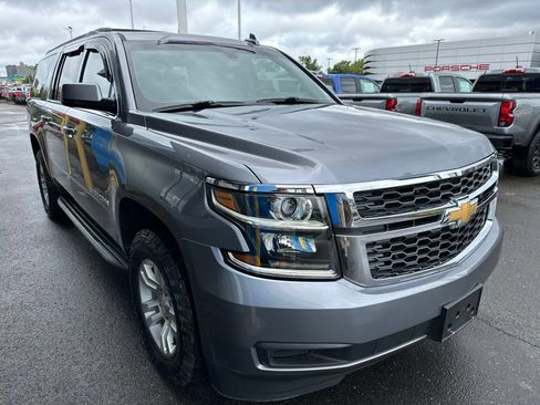 Used 2018 Chevrolet Suburban LS AWD/4WD image 3