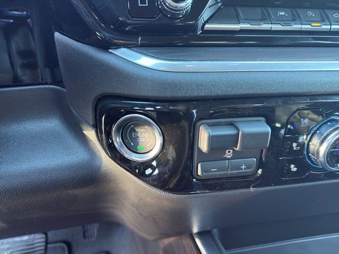 New 2026 GMC Sierra 1500 SLT w/ SLT Premium Package image 14