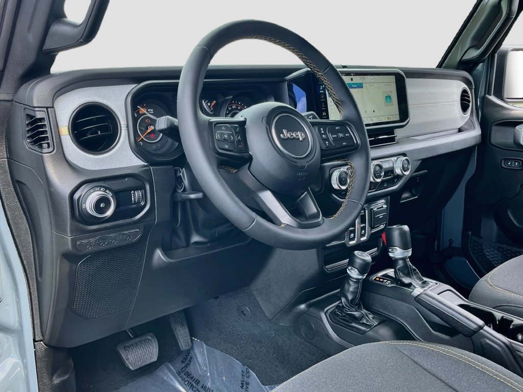 Used 2024 Jeep Wrangler Sport AWD/4WD image 9
