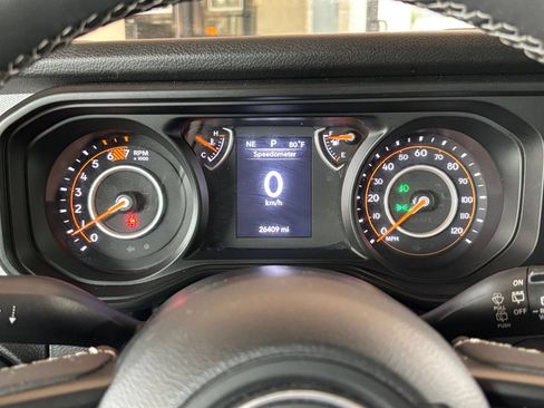 Used 2025 Jeep Wrangler Unlimited Sport AWD/4WD image 39
