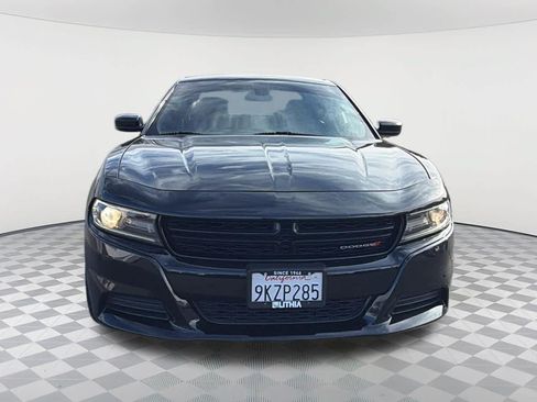 Used 2020 Dodge Charger SXT RWD image 2
