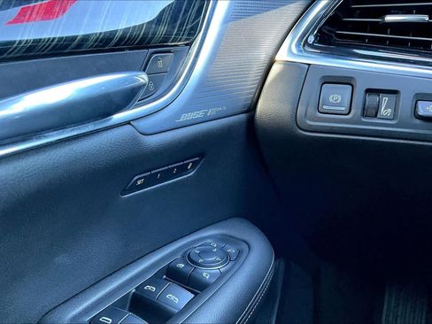 Used 2023 Cadillac XT6 Premium Luxury w/ Technology Package image 35