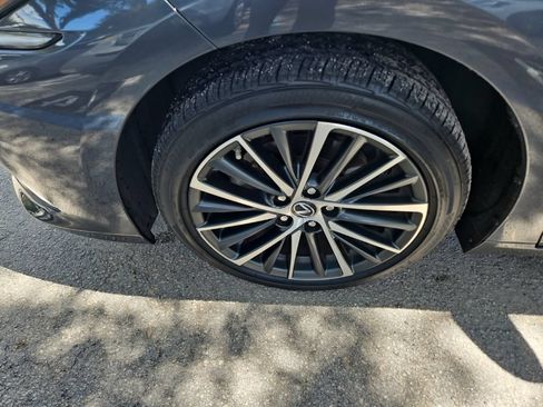 Certified 2025 Lexus ES 350 w/ Premium Package FWD image 17