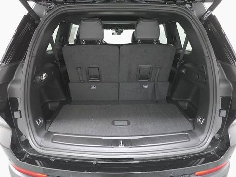 New 2025 Jeep Grand Cherokee L Altitude image 27