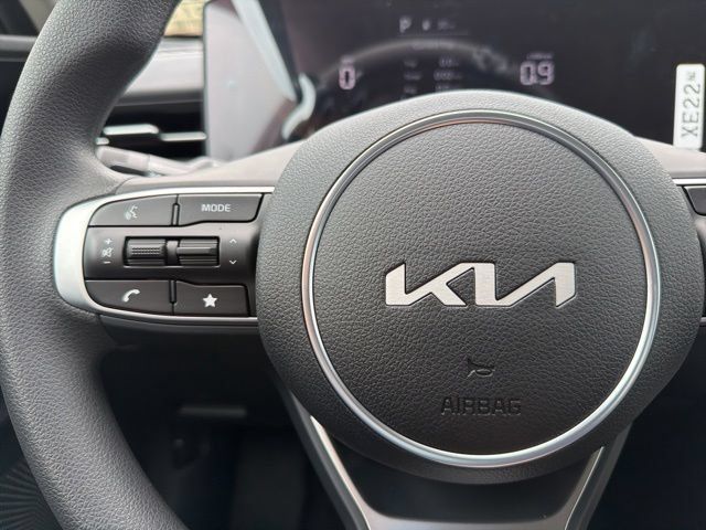 New 2026 Kia K5 LXS FWD image 22