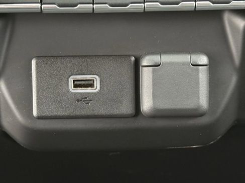 Used 2020 Chevrolet Silverado 1500 Custom w/ Custom Value Package RWD image 20