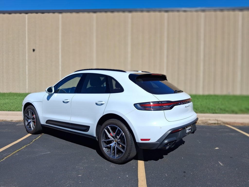 Certified 2024 Porsche Macan S AWD/4WD image 27