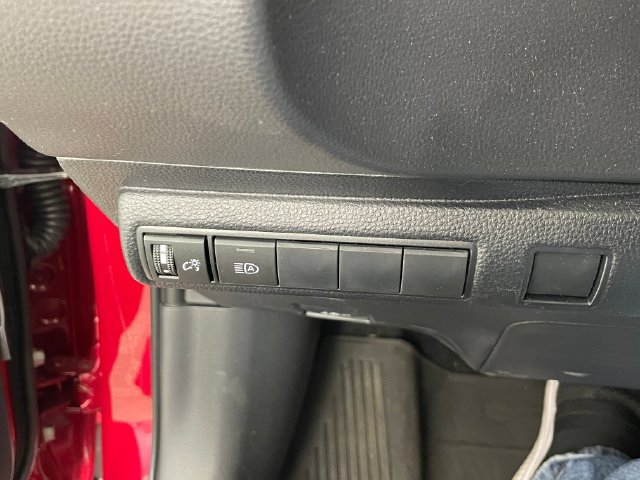 Used 2026 Toyota Corolla SE w/ SE Package FWD image 10