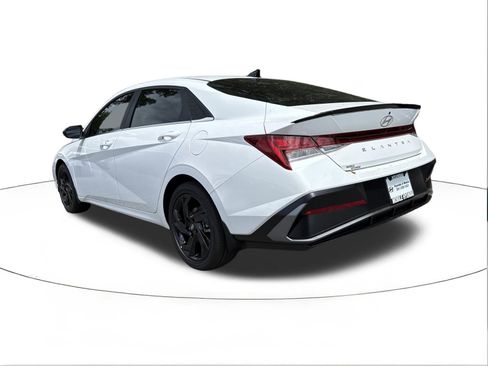 New 2026 Hyundai Elantra SEL Sport FWD image 5