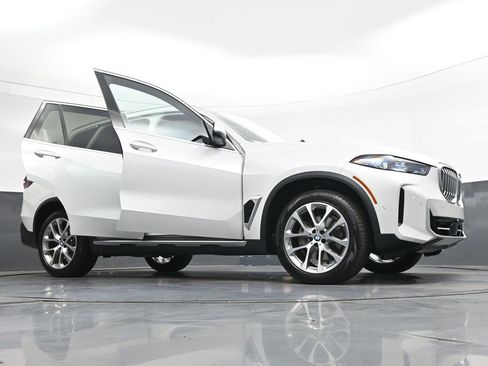 Used 2024 BMW X5 xDrive40i w/ Premium Package AWD/4WD image 85