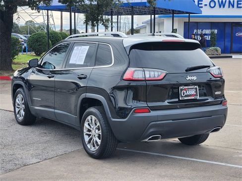 Used 2019 Jeep Cherokee Latitude Plus w/ Comfort/Convenience Group image 5