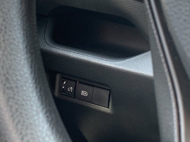 Used 2025 Toyota RAV4 LE AWD/4WD image 15
