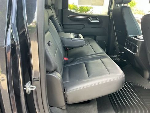 Used 2023 Chevrolet Silverado 1500 LTZ w/ Technology Package AWD/4WD image 27