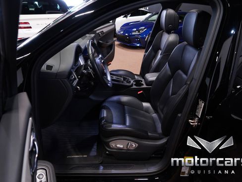 Used 2024 Porsche Macan w/ Premium Plus Package AWD/4WD image 26